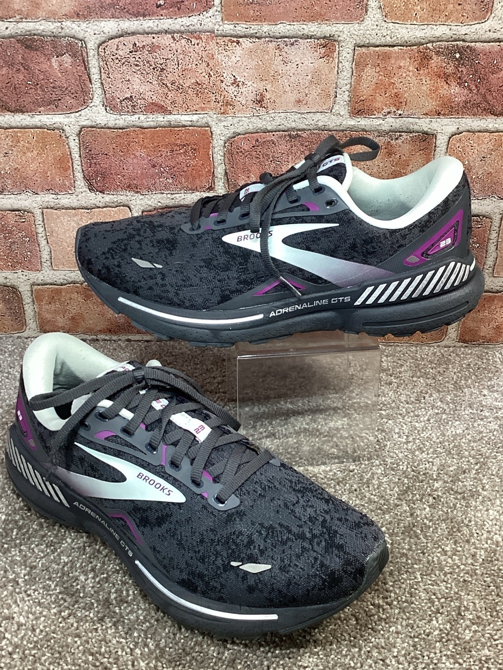Brooks Adrenaline GTS 23 women’s running shoes size 10 wide
